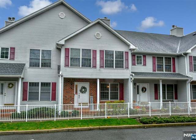 Property at 84 Heather Ln, Wyckoff, NJ 07481, 3 beds, 2.5 baths