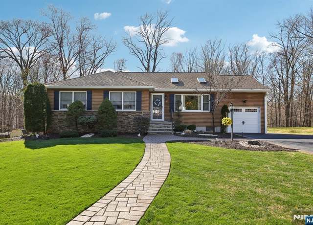 Property at 87 Wayne Ct, North Haledon, NJ 07508, 3 beds, 2 baths