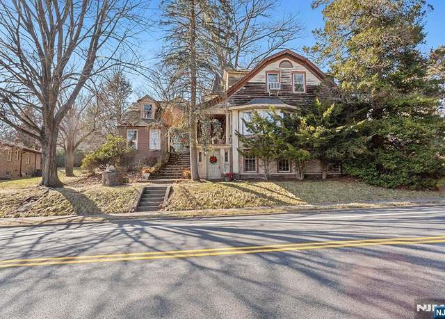 Property at 400 Goffle Hill Rd, Hawthorne, NJ 07506, 3 beds, 3.5 baths