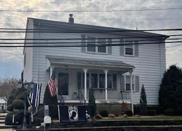 Property at 77 Shepherds Ln, Totowa, NJ 07512, 4 beds, 2 baths
