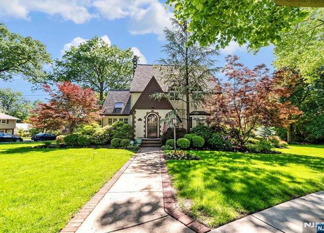 Property at 747 Mildred St, Teaneck, NJ 07666, 5 beds, 4 baths