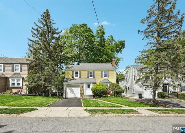 Property at 64 Morningside Rd, Verona, NJ 07044, 3 beds, 1.5 baths
