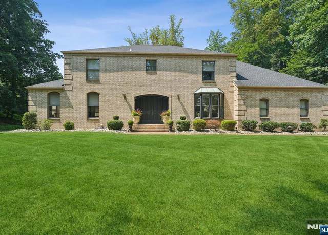 Property at 28 Wildwood Ave, West Orange, NJ 07052, 4 beds, 3 baths