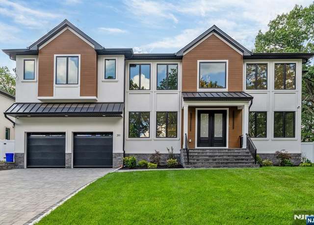 Property at 391 Harrison St, Paramus, NJ 07652, 6 beds, 6.5 baths