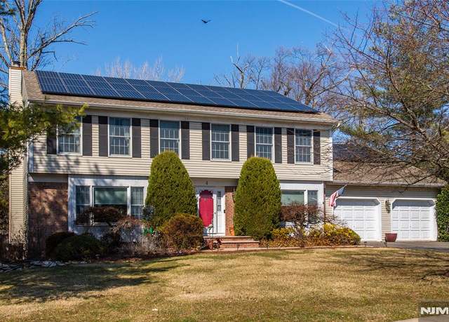 Property at 4 Bitola Dr, Wayne, NJ 07470, 5 beds, 3 baths