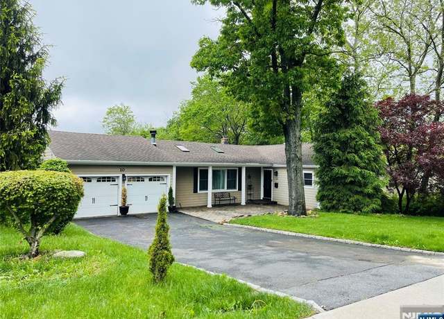 Property at 10 Blackstock Rd, West Orange, NJ 07052, 3 beds, 3 baths
