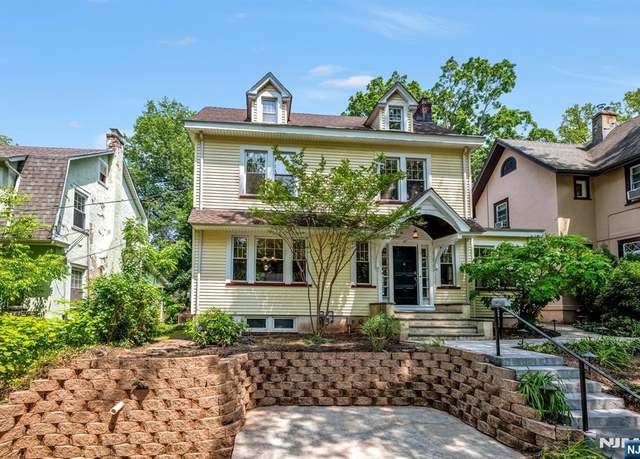 Property at 67 Woodland Rd, Bloomfield, NJ 07003, 4 beds, 1.5 baths