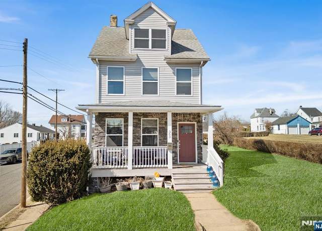 Property at 363 Pursel St, Phillipsburg, NJ 08865, 4 beds, 3 baths