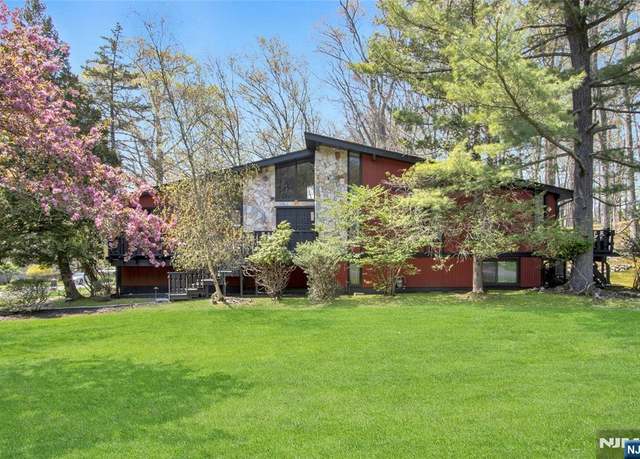 Property at 301 Hanna Rd, River Vale, NJ 07675, 4 beds, 3 baths