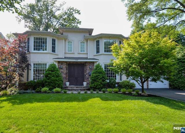 Property at 733 7th Ave, River Edge, NJ 07661, 4 beds, 4 baths