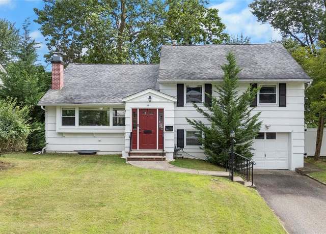 Property at 35 Grissing Ct, Cedar Grove, NJ 07009, 4 beds, 2.5 baths