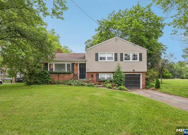 Property at 340 Spring Valley Rd, Paramus, NJ 07652, 3 beds, 1.5 baths