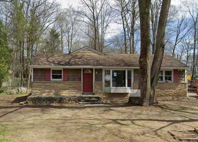 Property at 508 Tahama Rd, Highland Lakes, NJ 07422, 3 beds, 2 baths