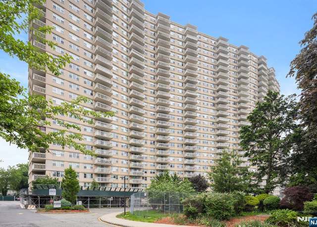 Property at 555 North Ave Unit 15W, Fort Lee, NJ 07024, 1 bed, 1 bath