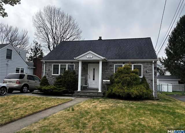 Property at 131 Martin Ave, Clifton, NJ 07012, 3 beds, 1 bath