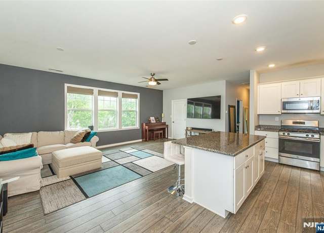 Property at 5 W River Styx Rd #304, Hopatcong, NJ 07843, 2 beds, 2 baths
