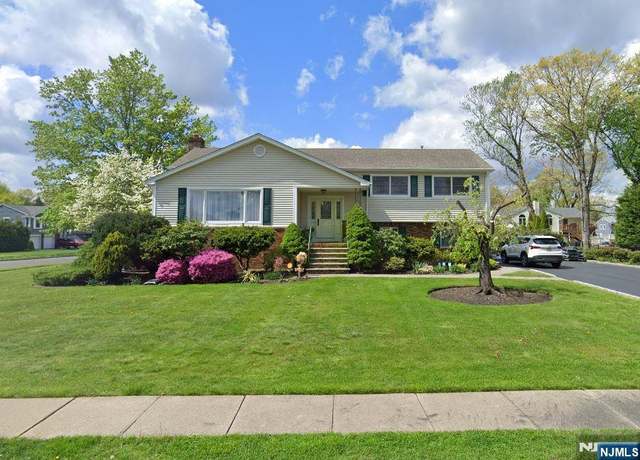 Property at 24 Cheri Ln, Fairfield, NJ 07004, 4 beds, 2.5 baths
