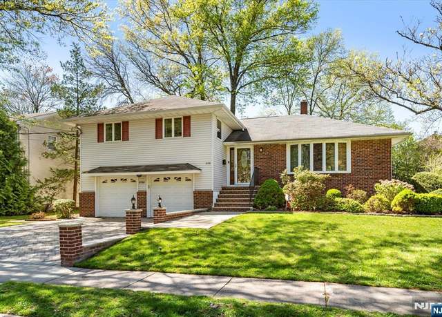 Property at 898 Columbus Dr, Teaneck, NJ 07666, 5 beds, 3.5 baths