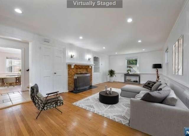 Property at 206 Dodd St, East Orange, NJ 07017, 4 beds, 2.5 baths