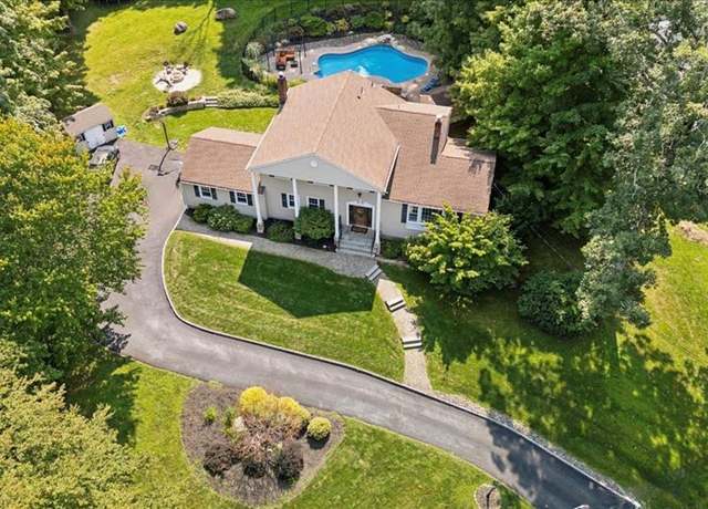 Property at 14 Old Chimney Rd, Randolph Township, NJ 07869, 4 beds, 2.5 baths