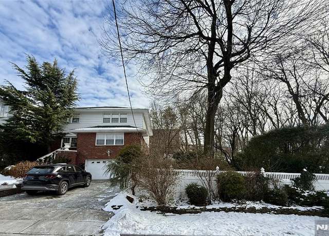 Property at 1512 12th St, Fort Lee, NJ 07024, 5 beds, 3 baths