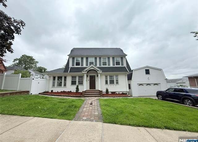 Property at 46 Bennett Ave, Kearny, NJ 07032, 3 beds, 2.5 baths