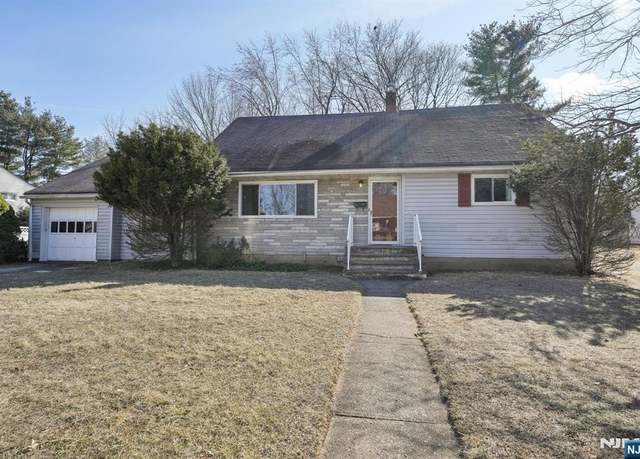 Property at 109 Carol Pl, Wayne, NJ 07470, 4 beds, 2.5 baths