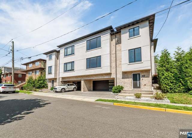 Property at 275B 14th St, Palisades Park, NJ 07650, 3 beds, 3.5 baths