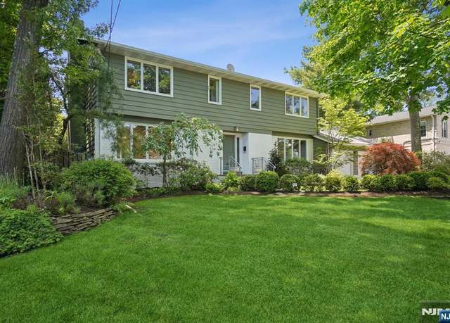 Property at 12 Egan Pl, Englewood Cliffs, NJ 07632, 4 beds, 2.5 baths