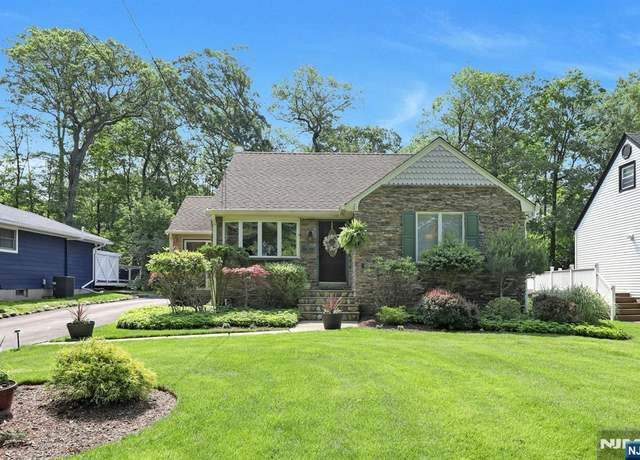 Property at 78 Monhegan Ave, Oakland, NJ 07436, 3 beds, 2 baths