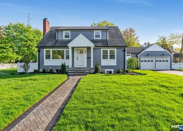 Property at 5 Somerset Ct, Glen Rock, NJ 07452, 4 beds, 3.5 baths