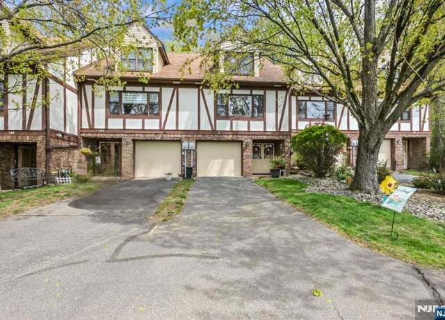 Property at 142 Garside Ave #3, Wayne, NJ 07470, 2 beds, 1.5 baths