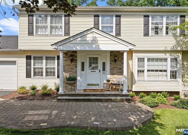 Property at 15 Phyllis Ct, Wayne, NJ 07470, 4 beds, 2.5 baths