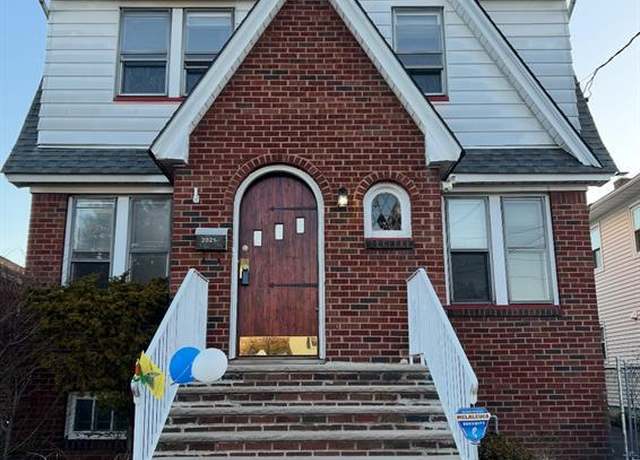 Property at 2025 High St, Union, NJ 07083, 3 beds, 2.5 baths