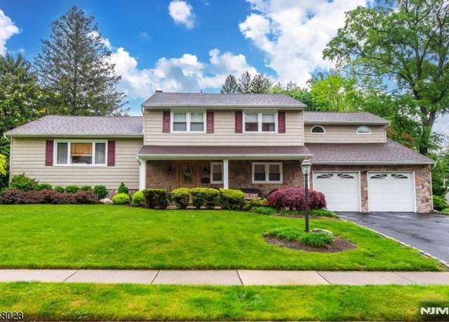 Property at 121 Baldwin Ter, Wayne, NJ 07470, 4 beds, 3 baths