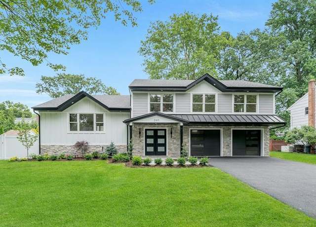 Property at 260 Beechwood Dr, Paramus, NJ 07652, 4 beds, 3.5 baths
