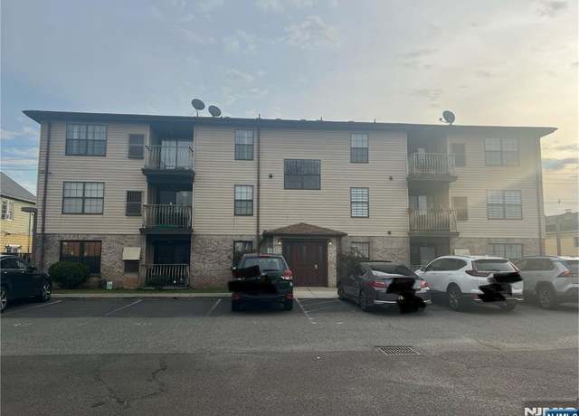 Property at 539 Bayway Ave Unit 2B, Elizabeth, NJ 07202, 2 beds, 1 bath