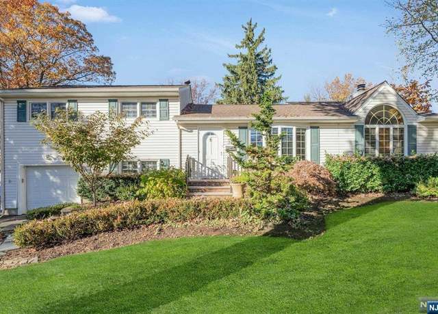 Property at 37 Roandis Ct, Ramsey, NJ 07446, 4 beds, 3 baths
