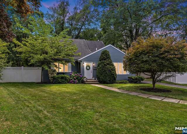 Property at 11 Dean Ct, Rutherford, NJ 07070, 3 beds, 2 baths