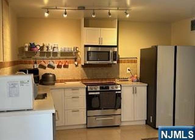 Property at 770 Anders Anderson Ave Unit 4A, Cliffside Park, NJ 07010, 1 bed, 1.5 baths