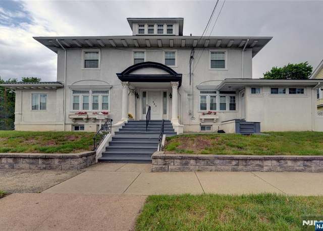 Property at 323-329 18th Ave, Paterson, NJ 07504, 6 beds, 4.5 baths