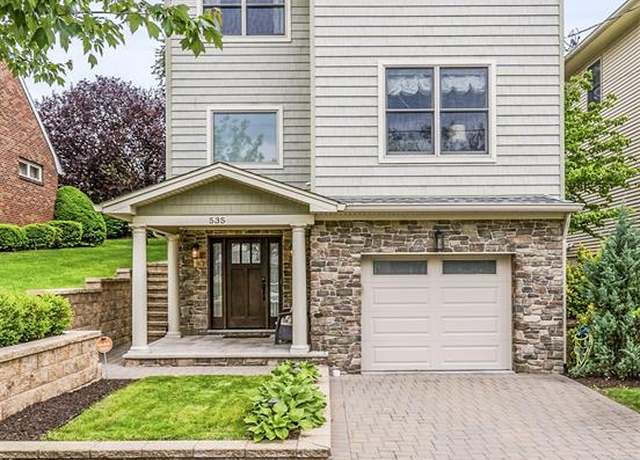 Property at 535 Washington St, Carlstadt, NJ 07072, 3 beds, 2.5 baths