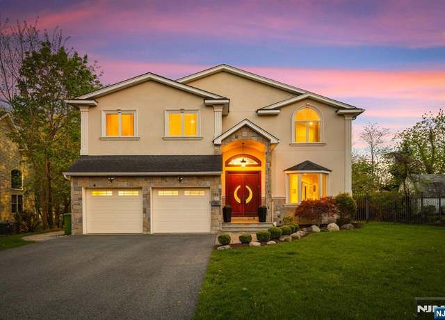 Property at 198 Lawson Pl, Paramus, NJ 07652, 5 beds, 4.5 baths