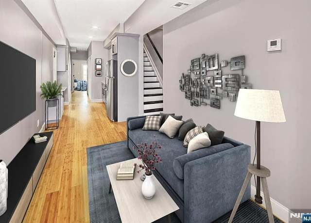 Property at 104 Yale Ave, Jersey City, NJ 07304, 5 beds, 4.5 baths