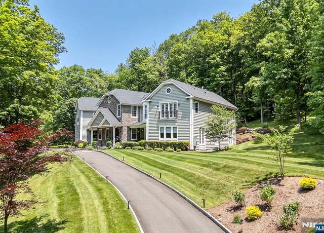 Property at 1 Tanbark Trl, Saddle River, NJ 07458, 5 beds, 4.5 baths