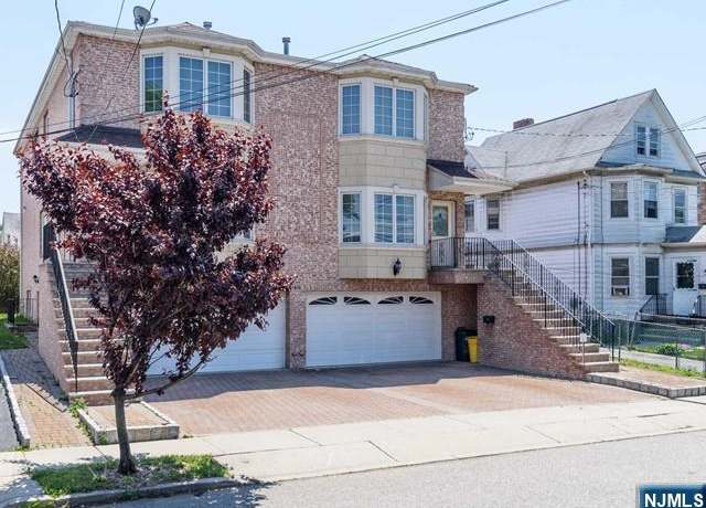 Property at 466 Lincoln St Unit B, Palisades Park, NJ 07650, 3 beds, 3.5 baths