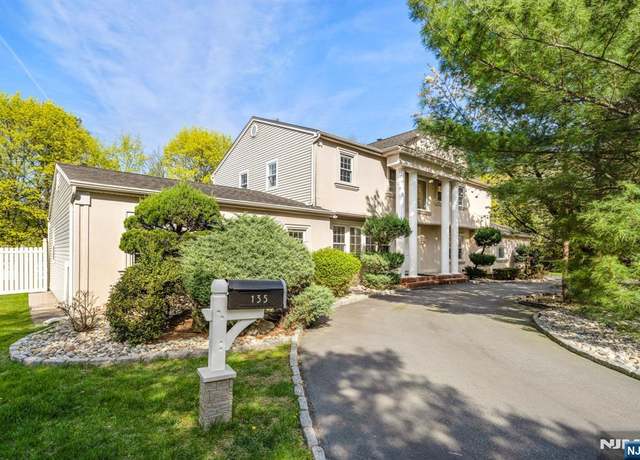 Property at 135 Westervelt Pl, Cresskill, NJ 07626, 5 beds, 4.5 baths