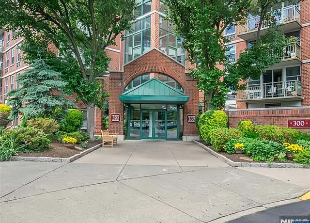 Property at 300 Main St #216, Little Falls, NJ 07424, 1 bed, 1 bath