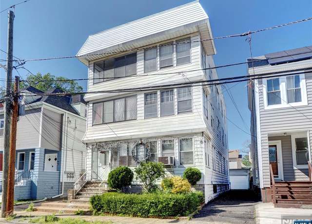 Property at 16 Allen St, Irvington, NJ 07111, 9 beds, 4 baths