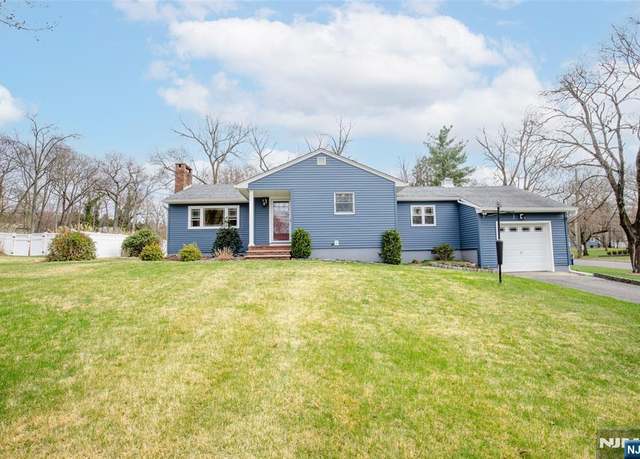Property at 95 Page Dr, Oakland, NJ 07436, 3 beds, 2 baths